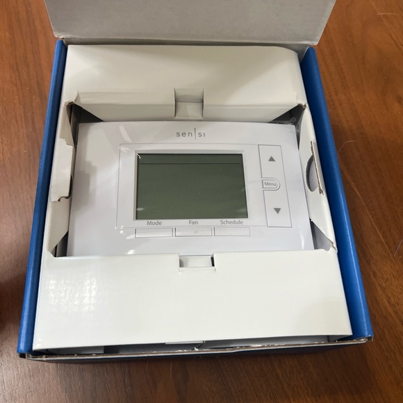 NIB sensi smart thermostat - Picture 2 of 2